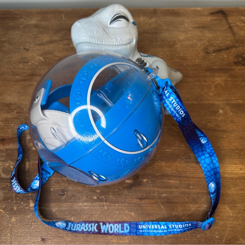 Jurassic World Universal dinosaur gyrosphere Popcorn Bucket blue raptor